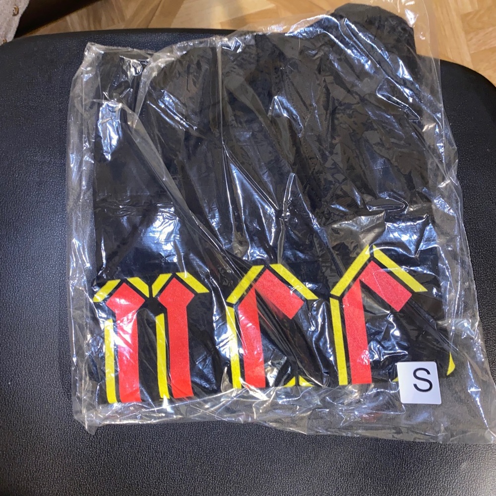 Worn - Chinatown market Gucci tee -SMALL